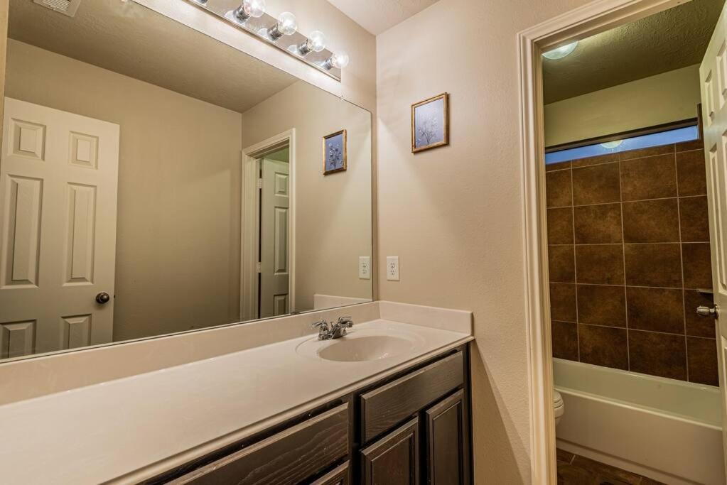 New Beautiful 4/Br Vacation Home Katy Buitenkant foto