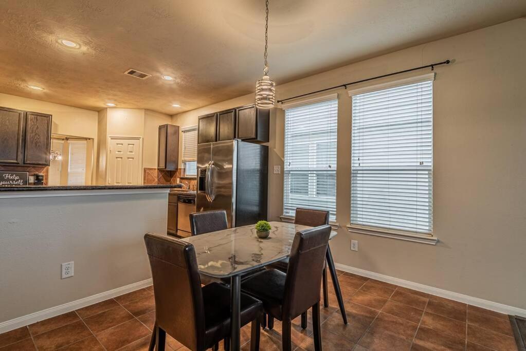 New Beautiful 4/Br Vacation Home Katy Buitenkant foto